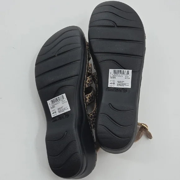 Clarks Cheetah Pattern Sandals NEW - Picture 10 of 16